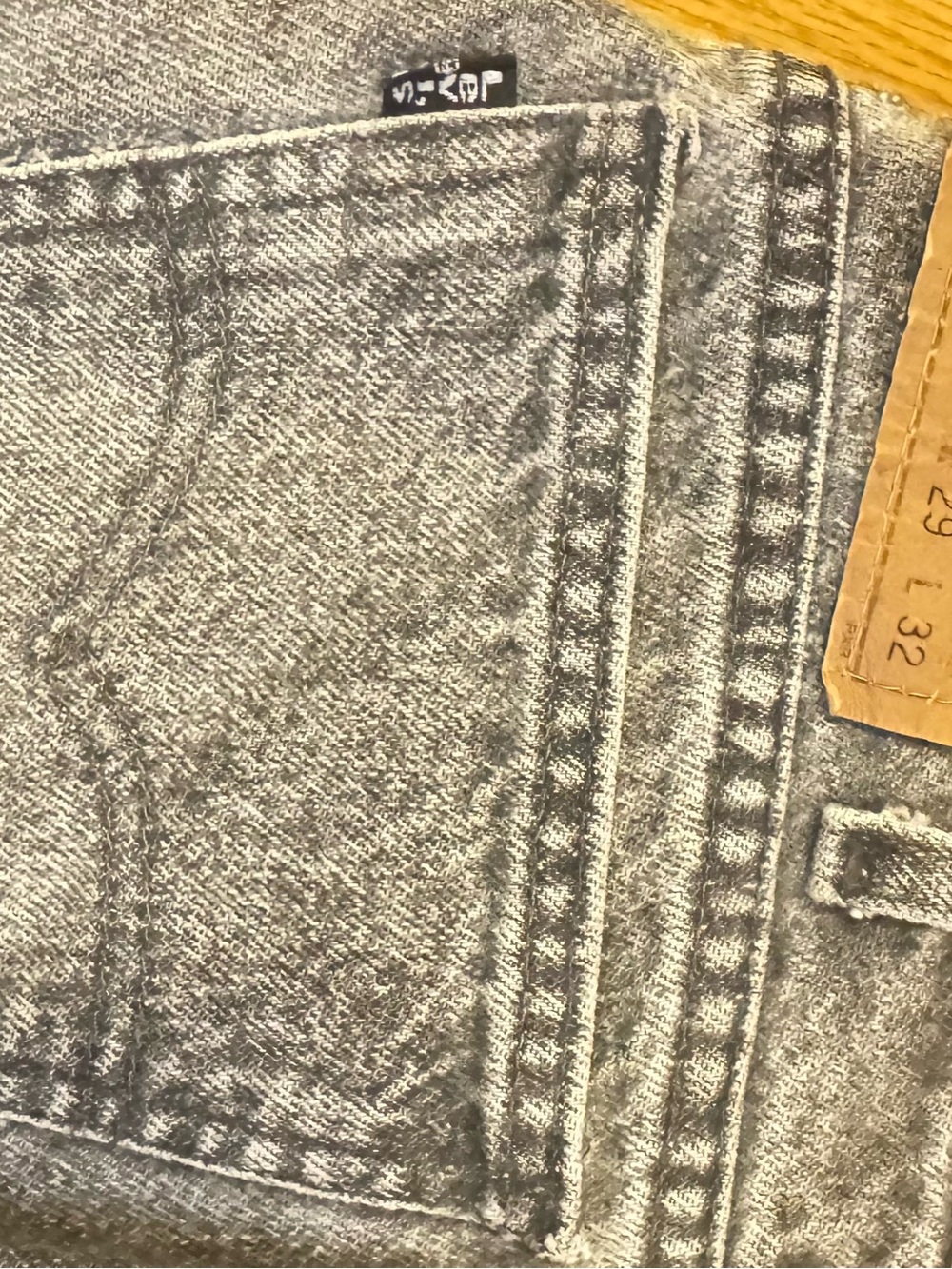 Women’s vintage Levi 550Jeans — circa 1980-1990’s